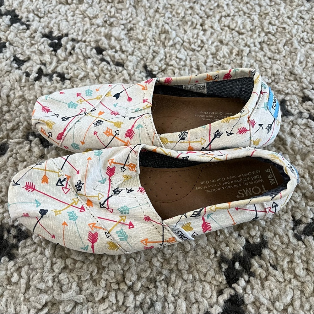 Preloved TOMS